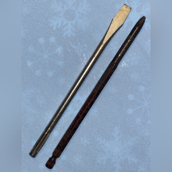 APEX POWER SCREWDRIVER, SET of 6” SCREWDRIVER BITS, + 3 ADD’L SCREWDRIVER BITS… - Picture 3 of 4